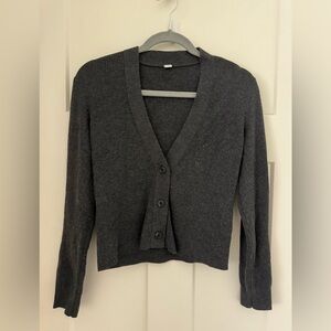 Uniqlo Washable Knit Ribbed Long-Sleeve Cardigan and Matching Pant Set in Gray